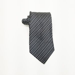 Geoffrey Beene Tie 100% Silk